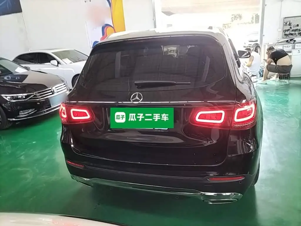 Mercedes-Benz GLC 2021 — Photo 6/20