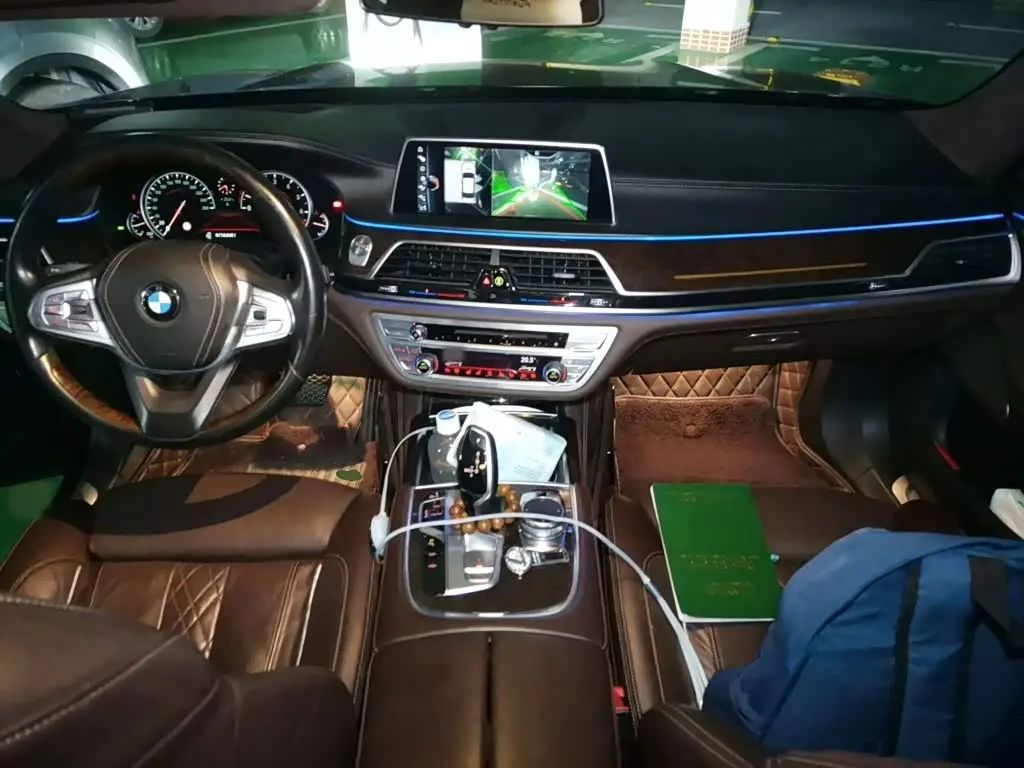 BMW 7 Series 2016 — Фото 13/20