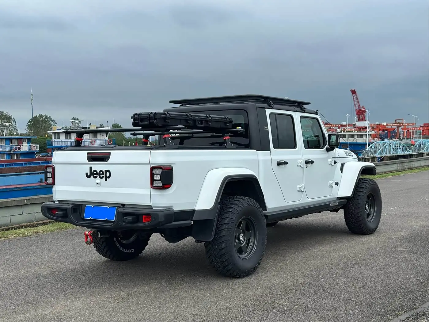 Jeep Gladiator 2023 — Фото 11/11