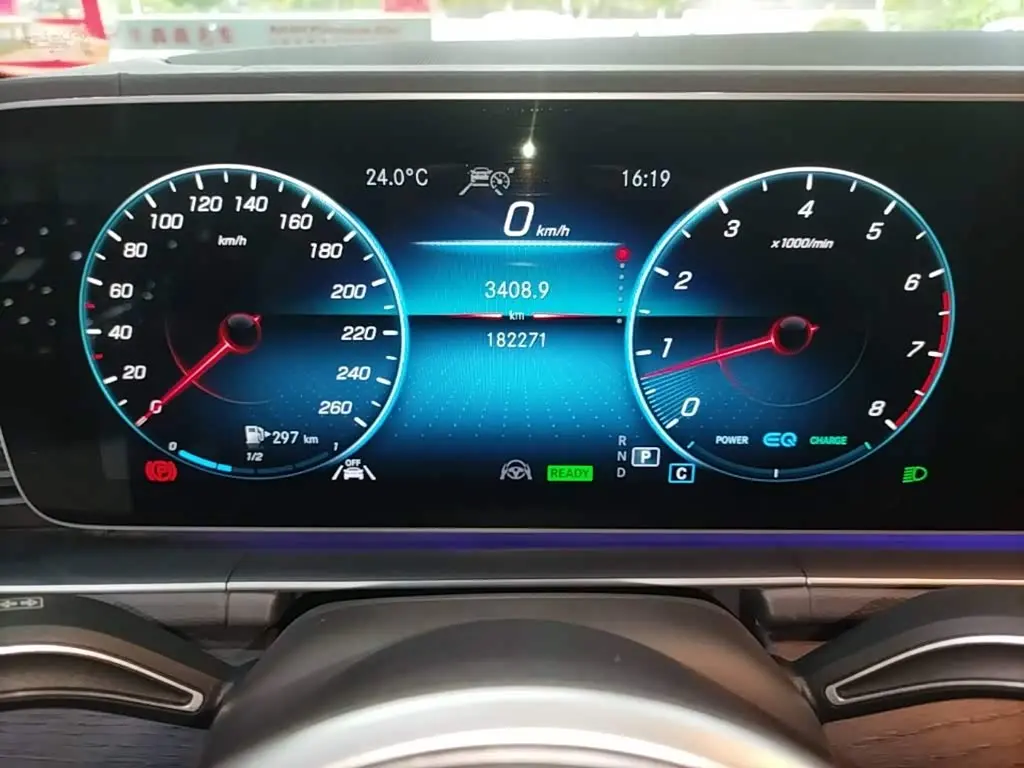 Mercedes-Benz GLE 2021 — Photo 12/20