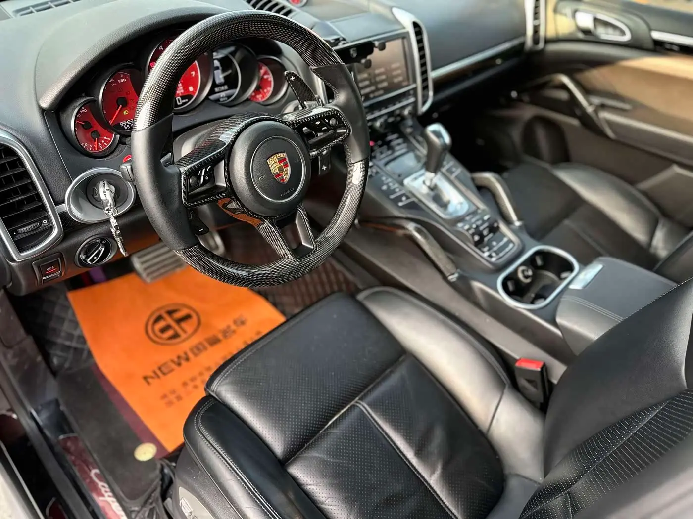 Porsche Cayenne 2015 — Фото 7/20