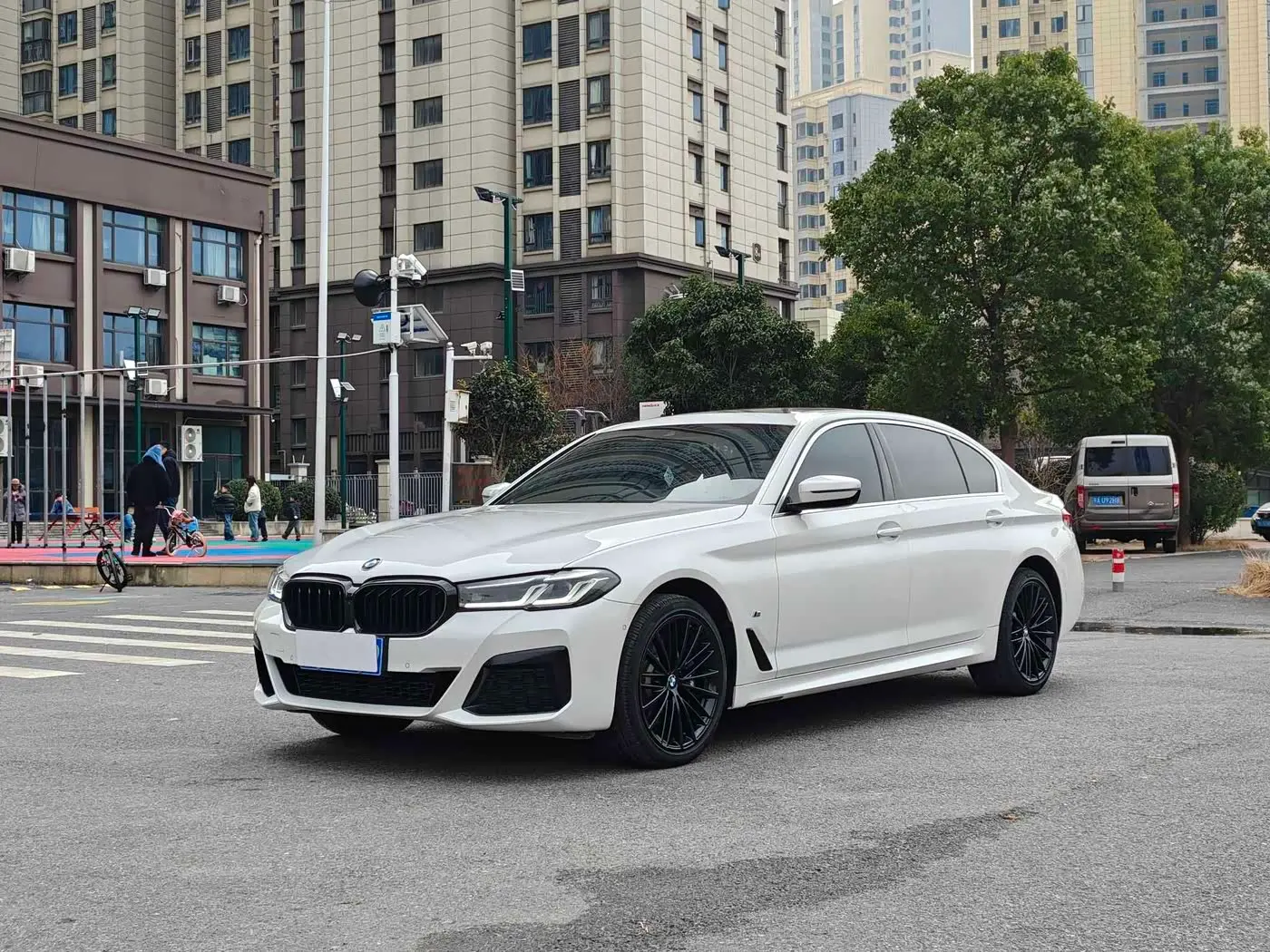 BMW 5 Series 2022 — Photo 1/14