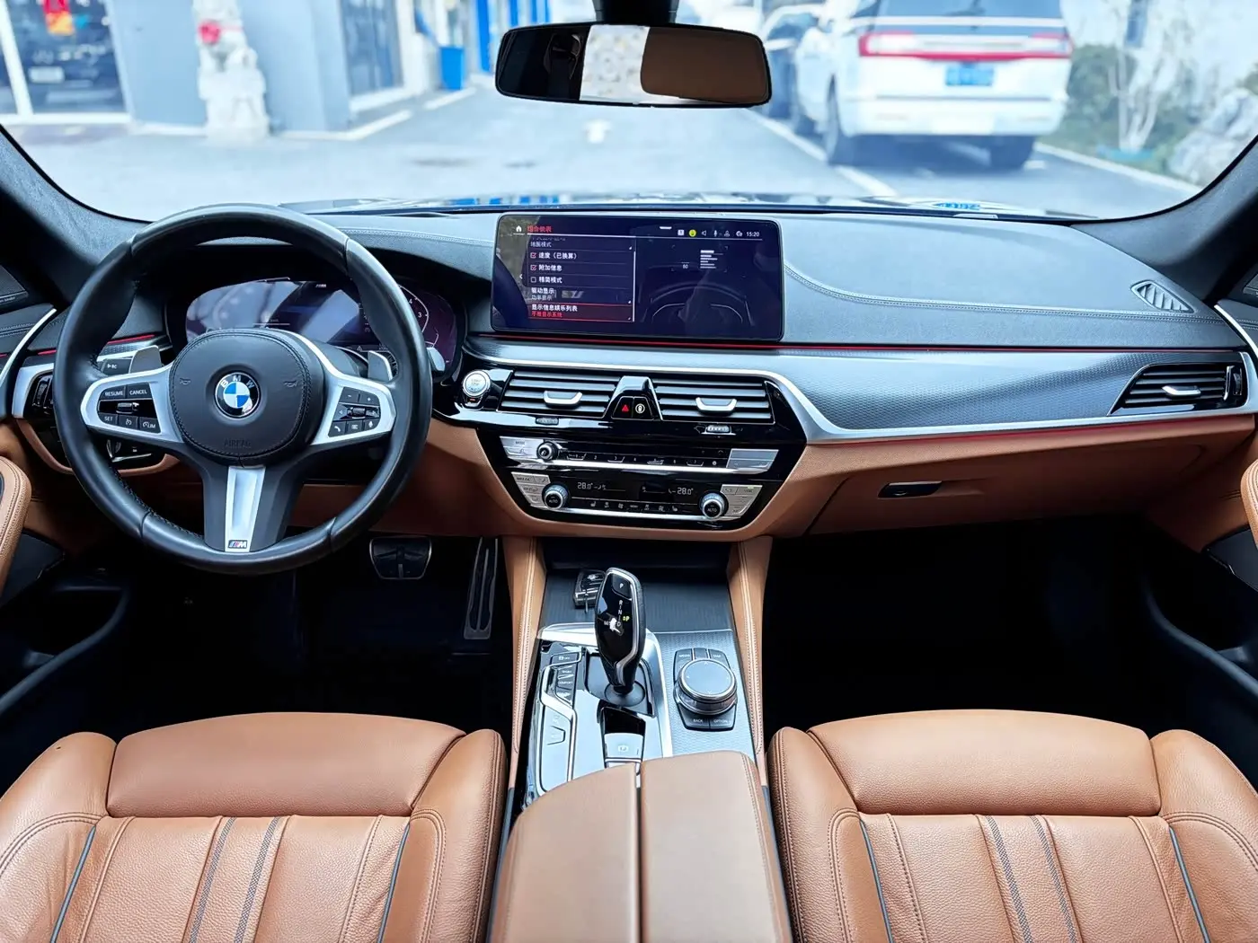 BMW 5 Series 2023 — Photo 9/20