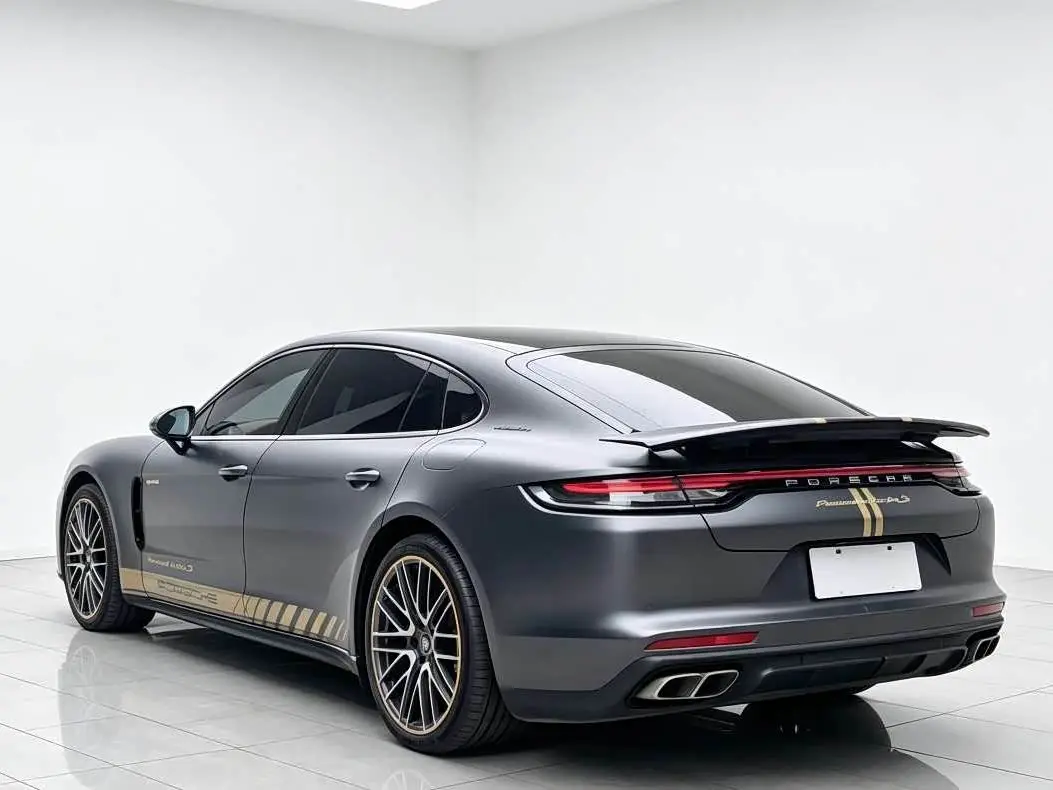 Porsche Panamera New Energy 2023 — Фото 10/11