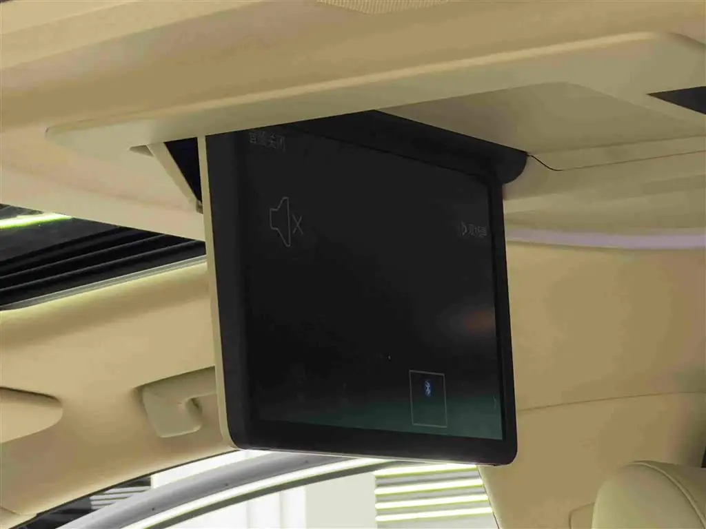 Toyota Vellfire 2022 — Photo 15/20