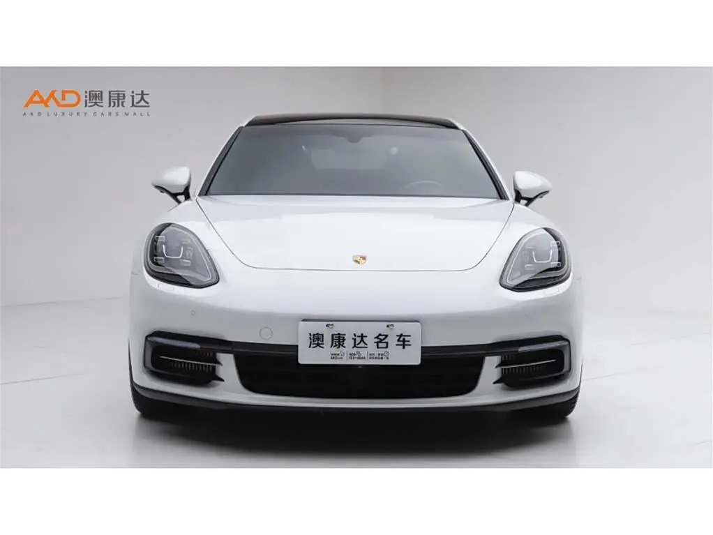 Porsche Panamera 2019 — Photo 2/10