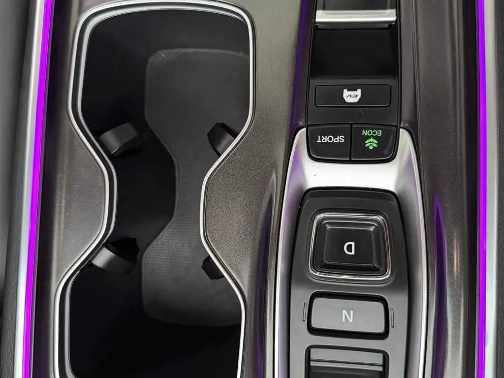 Honda Accord 2023 — Photo 18/20