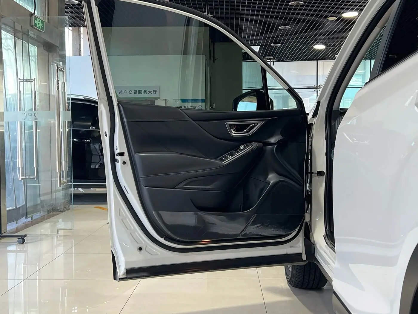 Subaru Forester 2019 — ფოტო 11/20