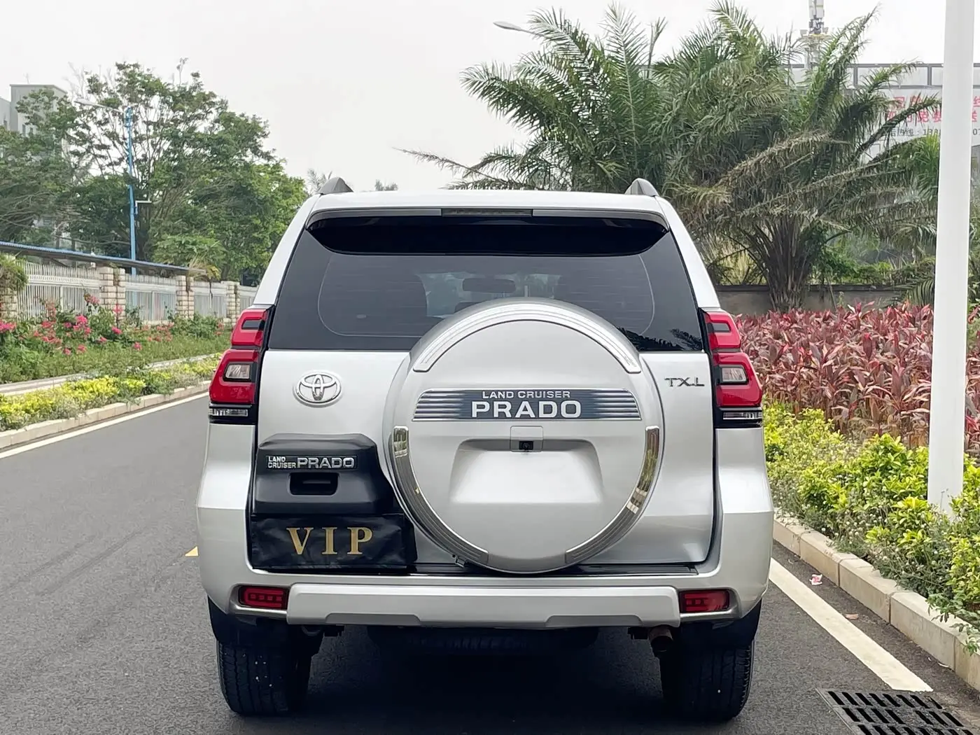 Toyota Prado 2010 — Photo 9/20