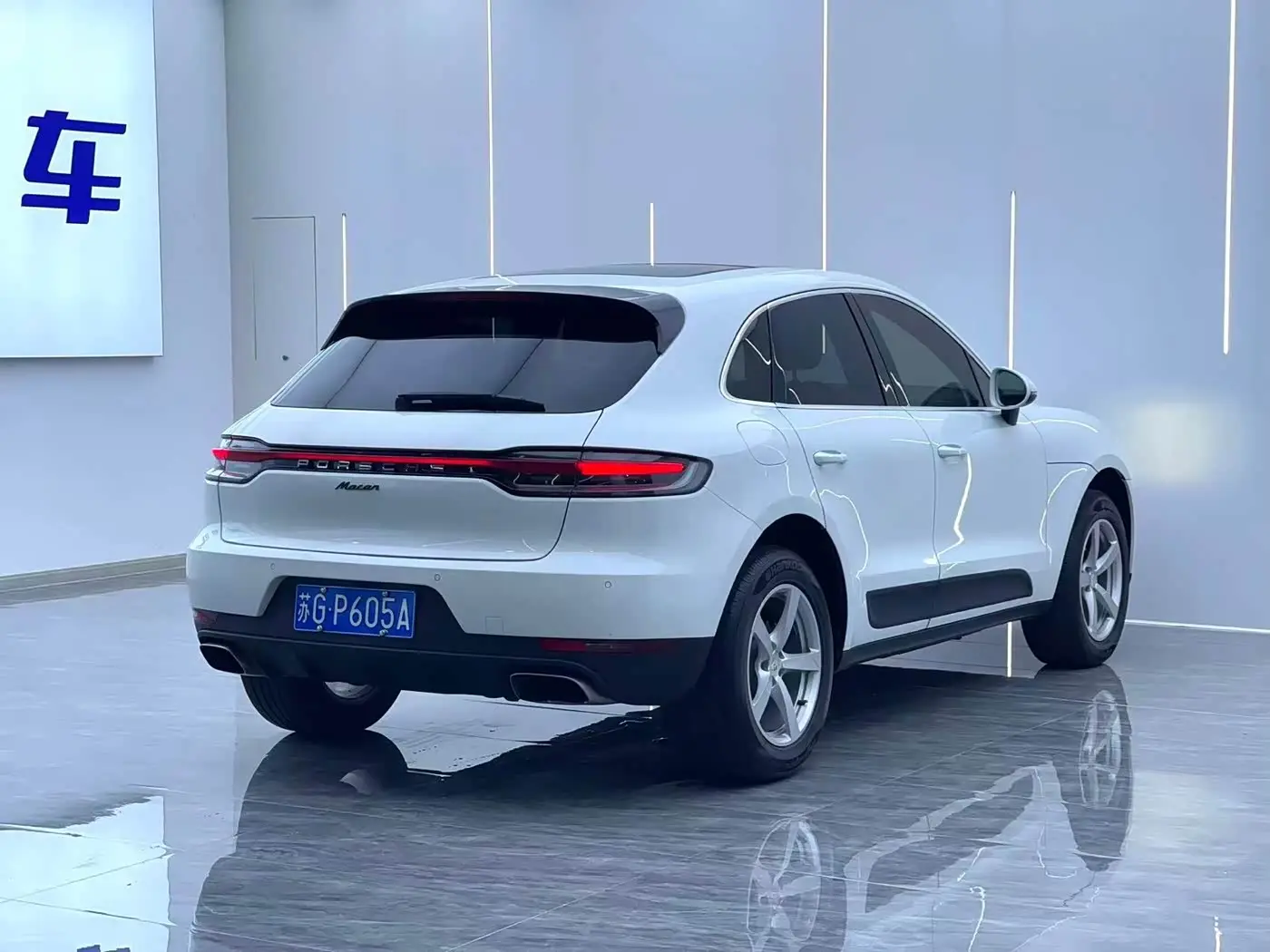 Porsche Macan 2019 — Photo 13/15