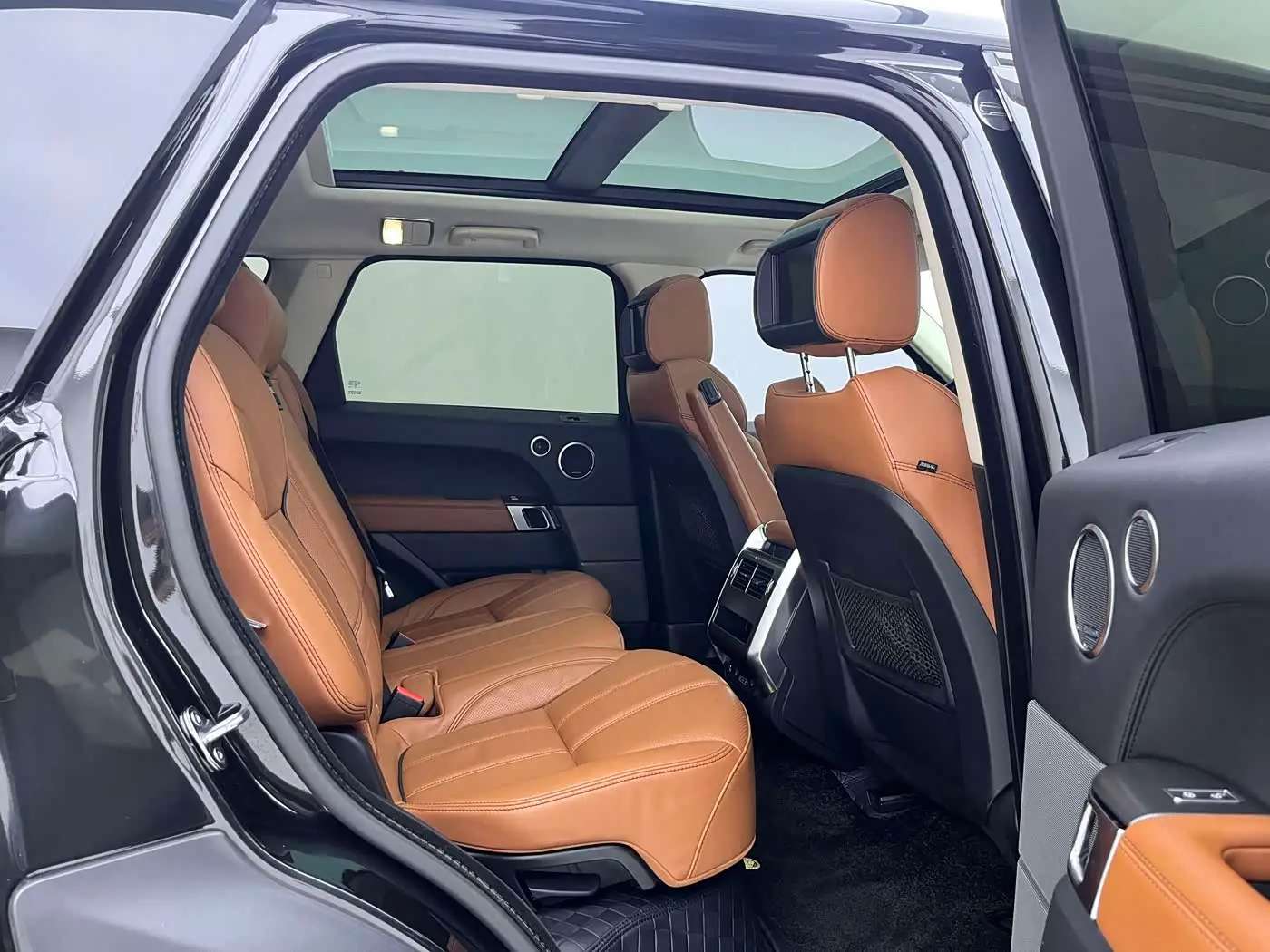 Land Rover Range Rover Sport 2017 — Şəkil 16/20