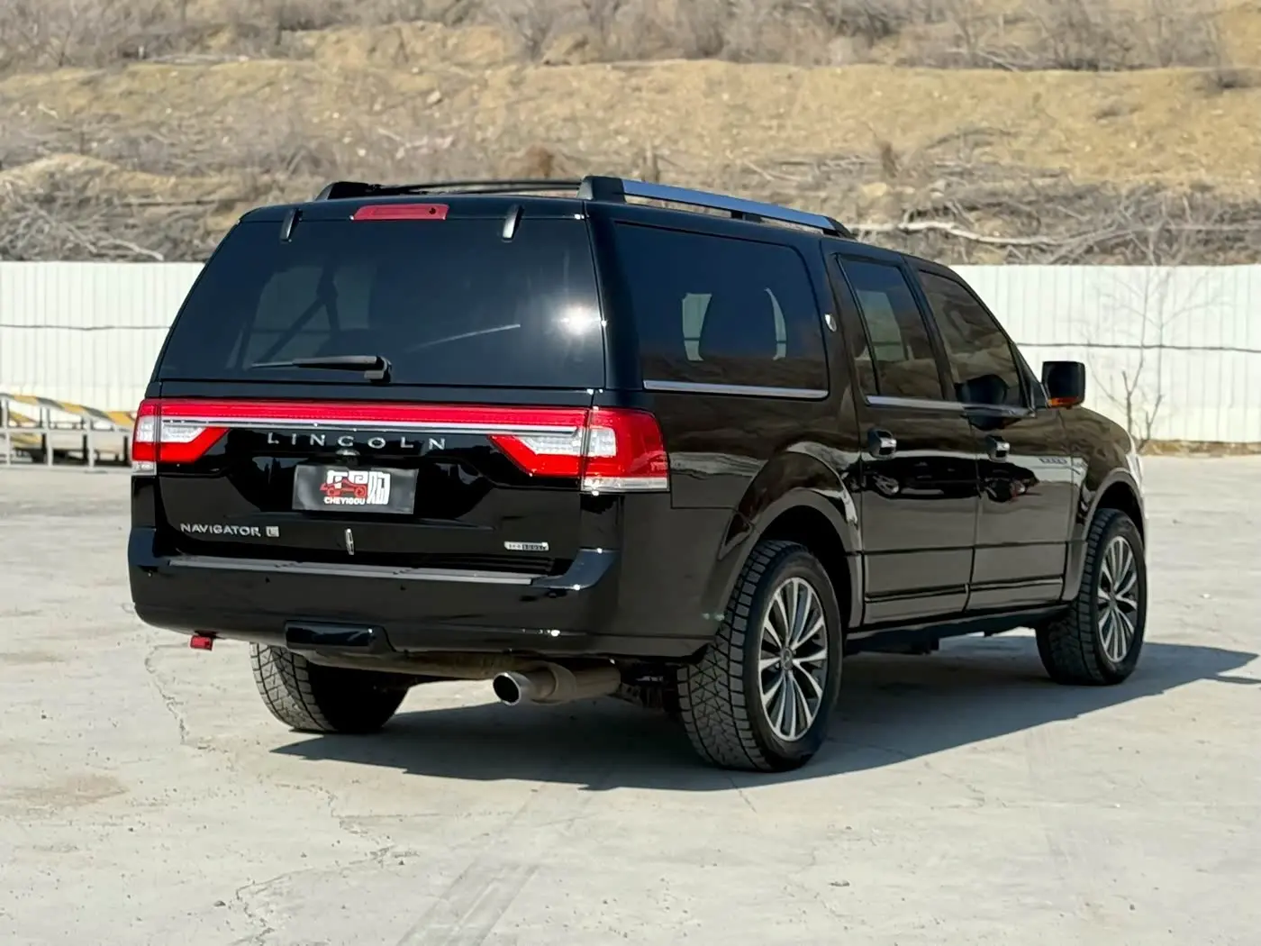 Lincoln Navigator 2017 — Şəkil 7/9