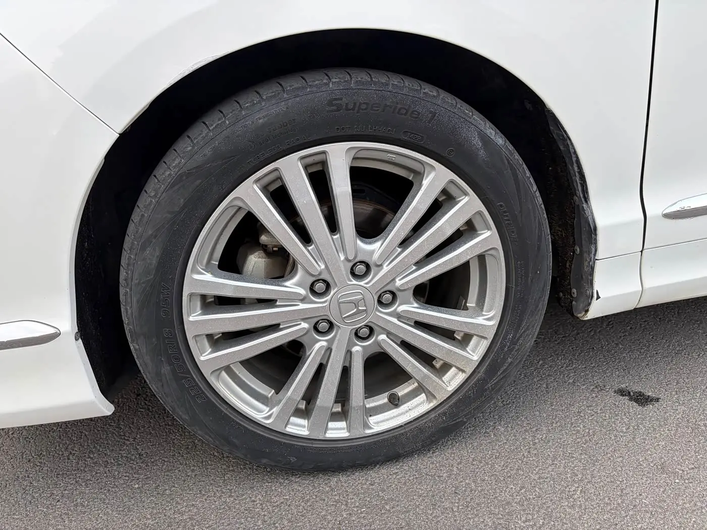 Honda Elysion 2016 — ფოტო 5/18