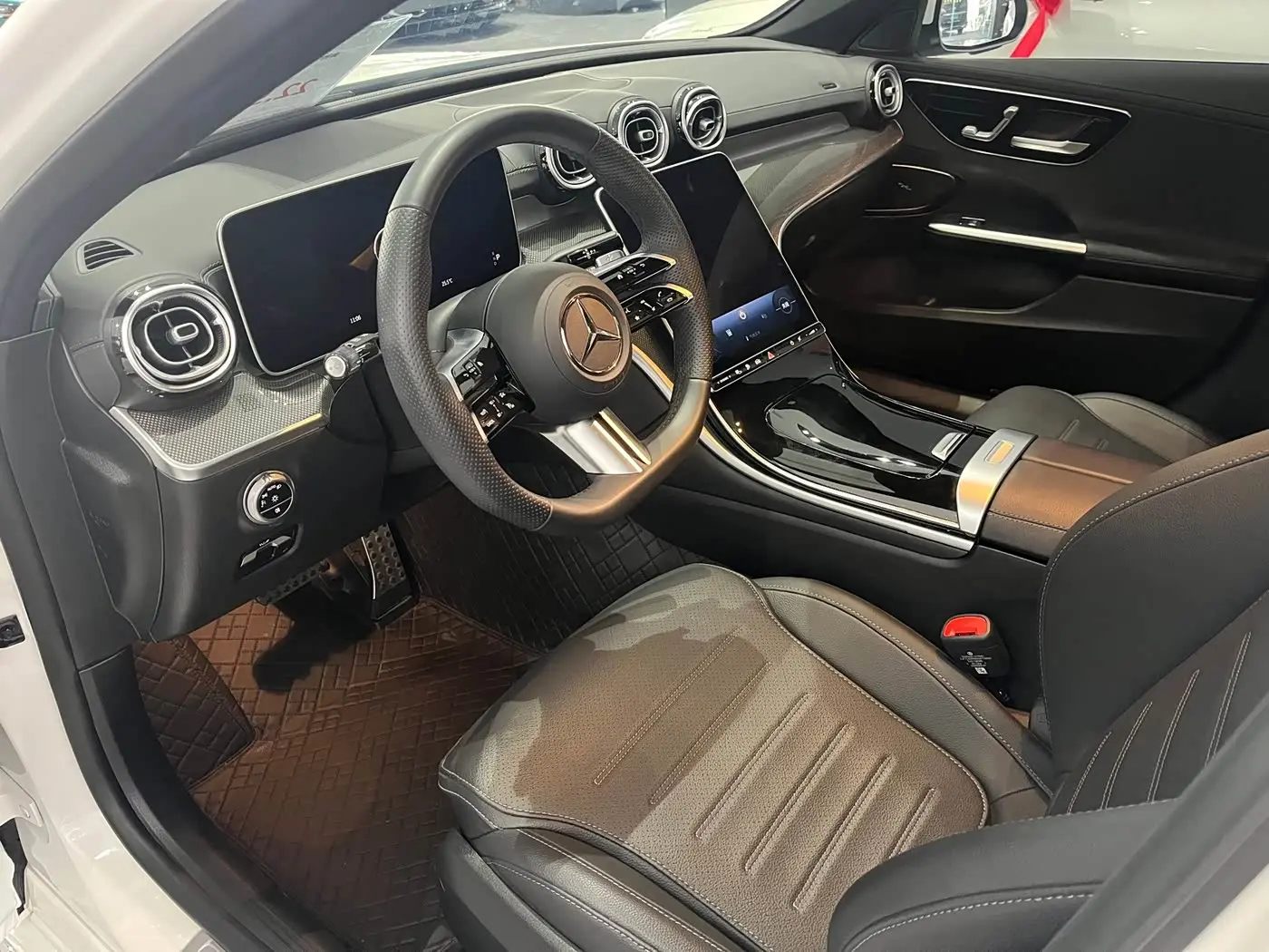 Mercedes-Benz C-Class New Energy 2023 — Фото 6/10