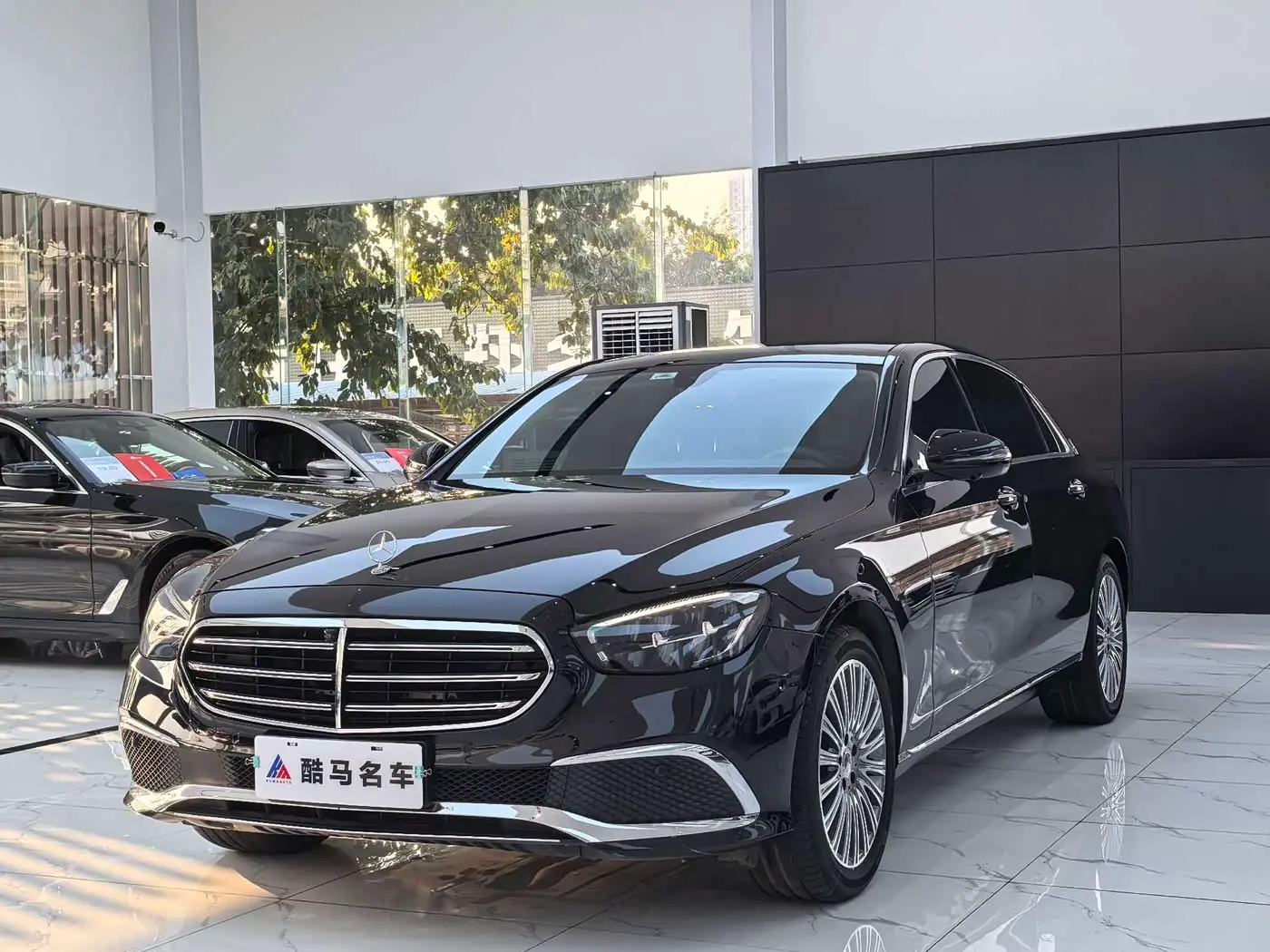 Mercedes-Benz E-Class 2023 — Фото 1/15