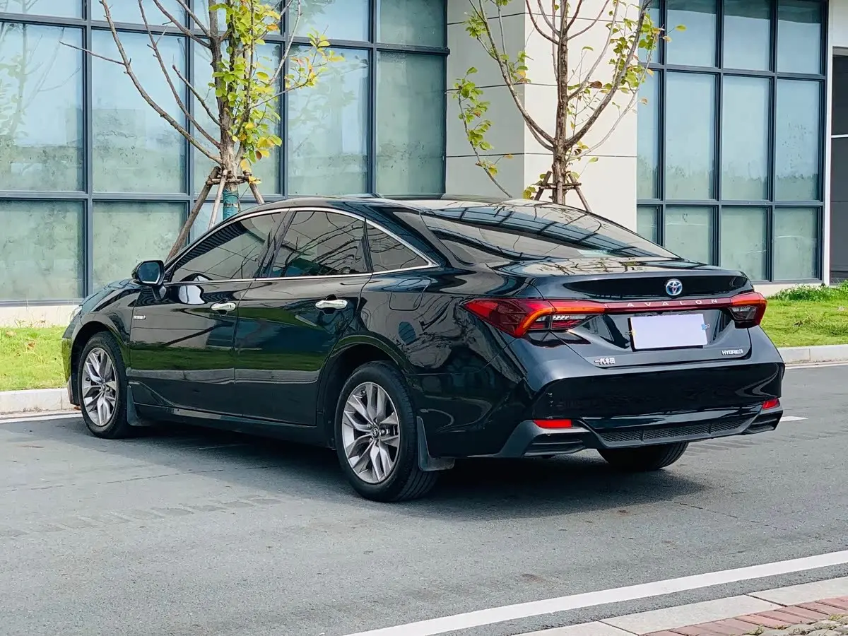 Toyota Avalon 2021 — Photo 8/20