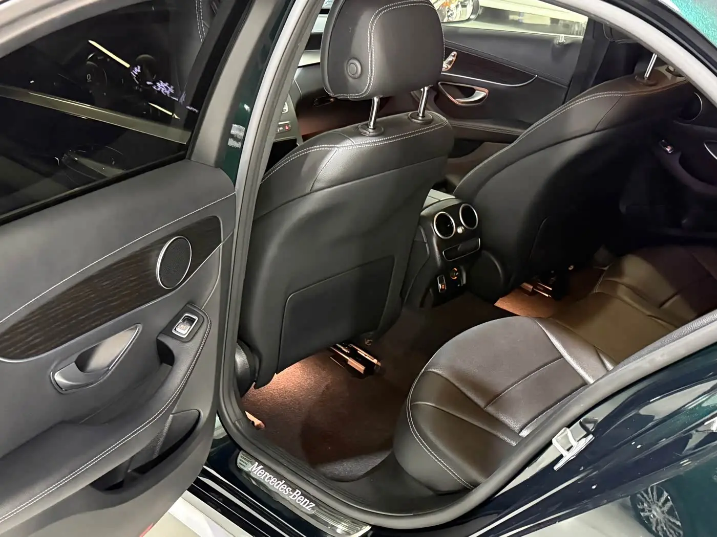 Mercedes-Benz C-Class 2021 — Photo 9/9