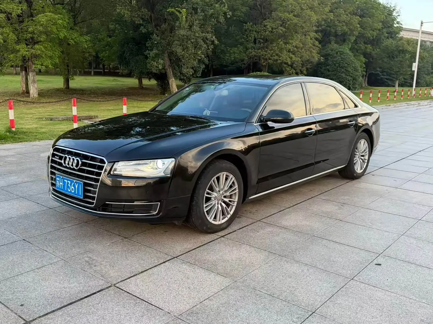 Audi A8 2014 — Photo 3/9