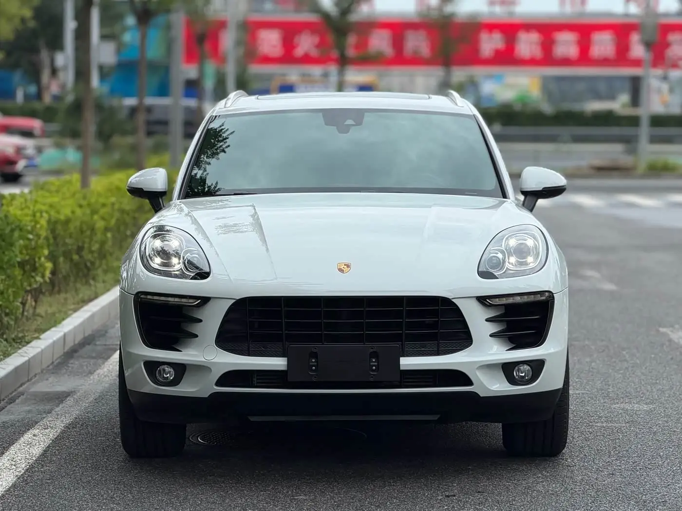 Porsche Macan 2018 — Photo 2/20