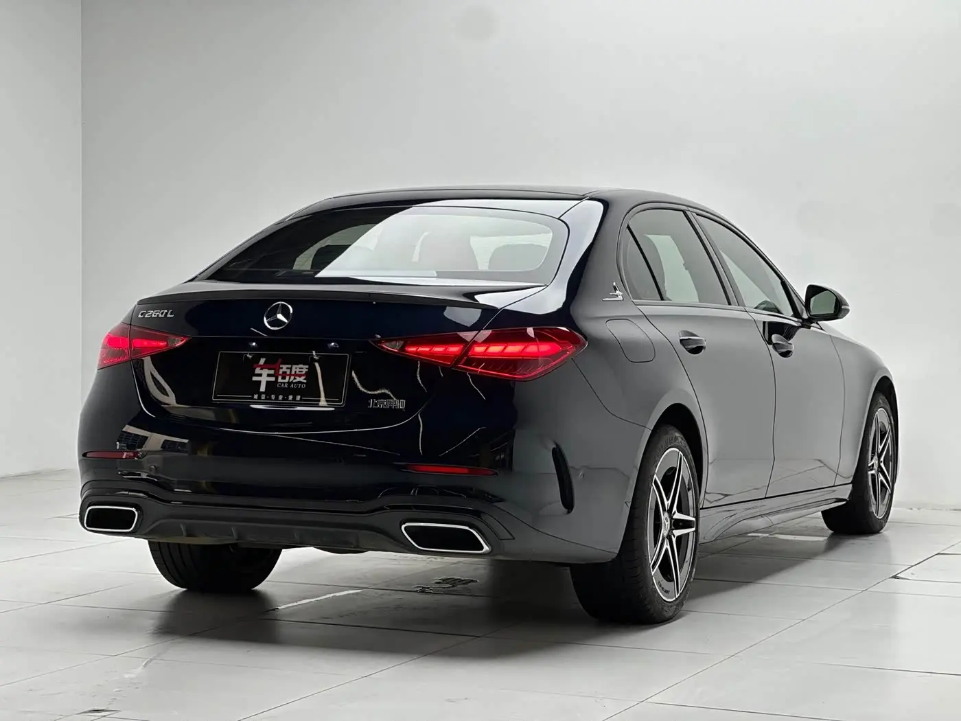 Mercedes-Benz C-Class 2024 — Photo 4/20