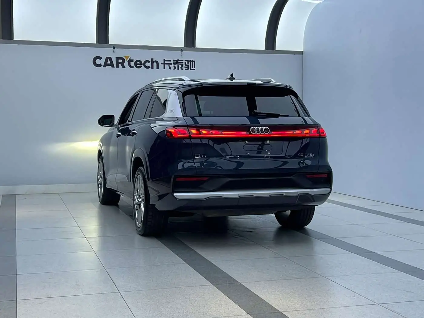 Audi Q6 2022 — Photo 4/9
