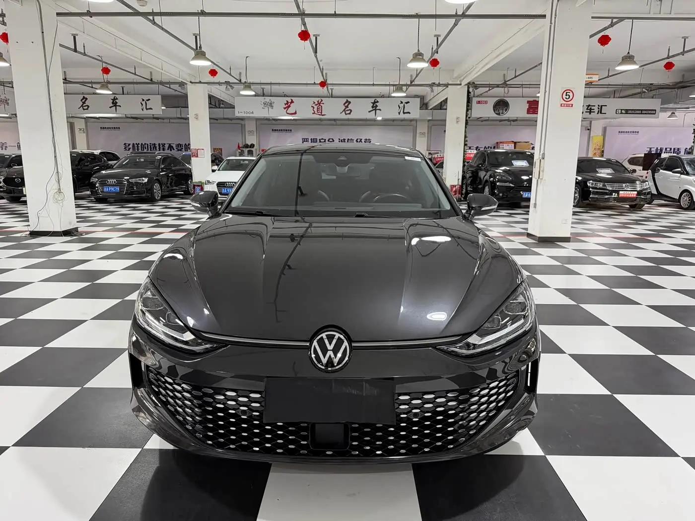 Volkswagen Lamando 2022 — Photo 2/19