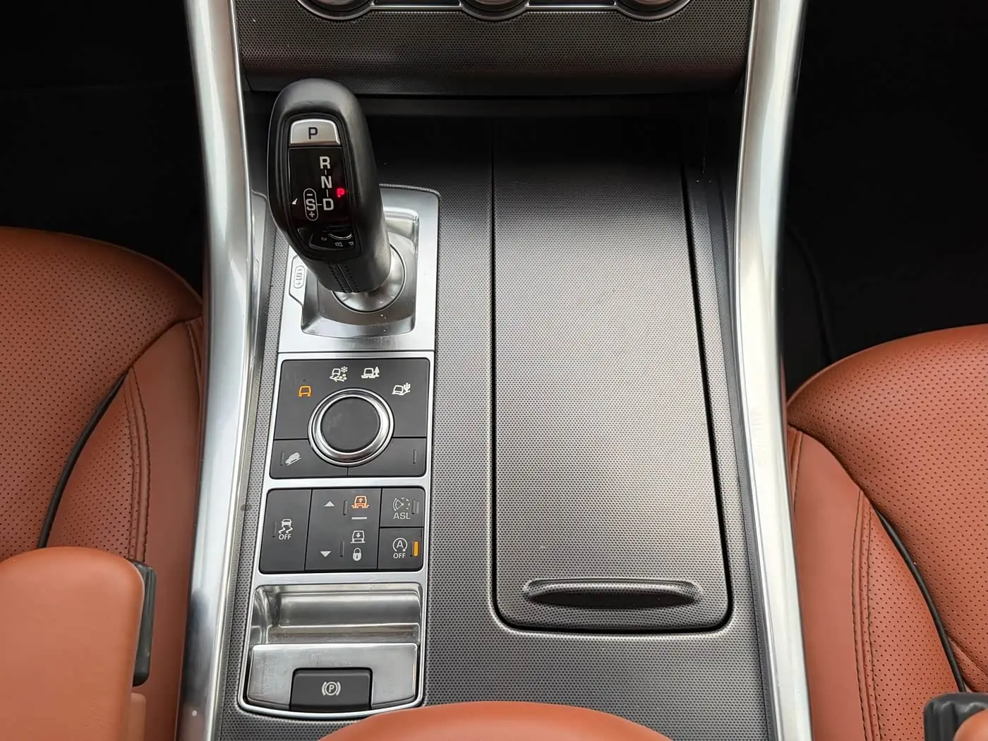 Land Rover Range Rover Sport 2015 — Photo 17/20