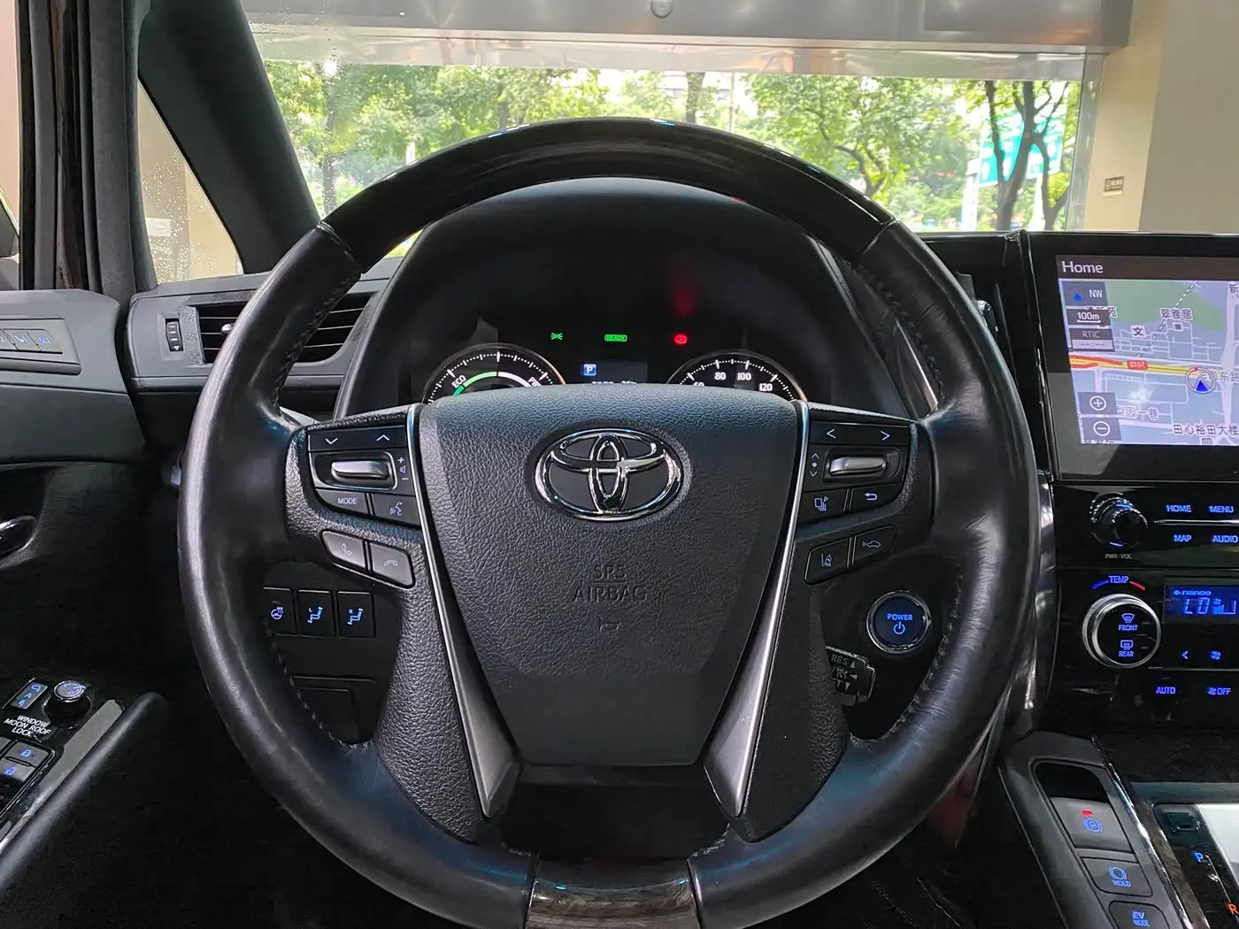Toyota Vellfire 2020 — Photo 15/19