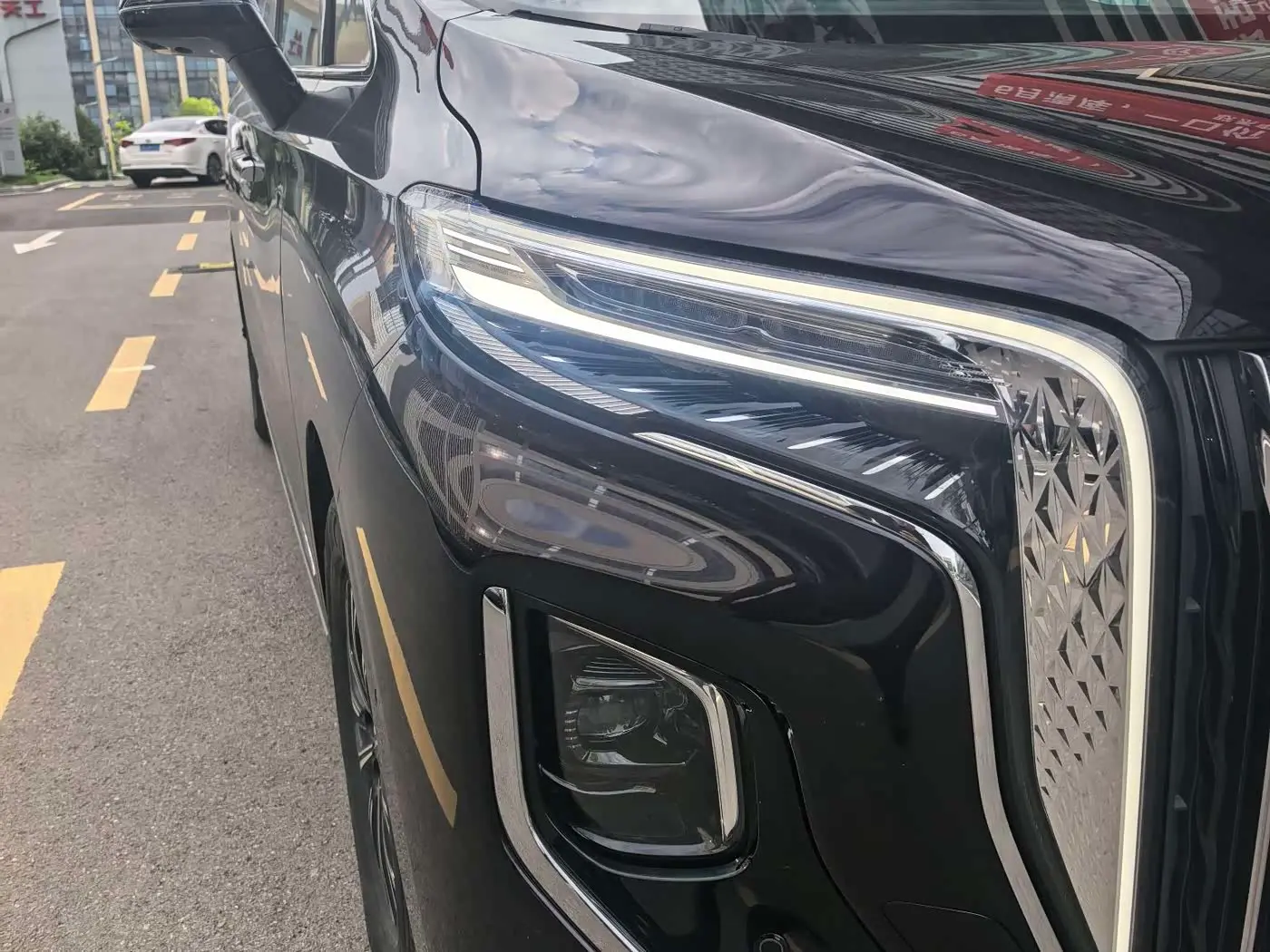 Hongqi HQ9 PHEV 2024 — Фото 4/15