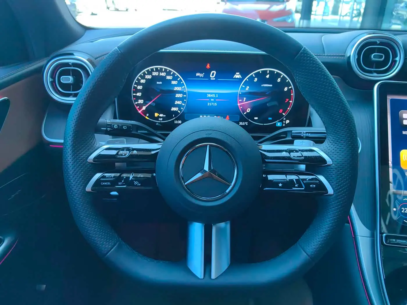 Mercedes-Benz GLC 2025 — Фото 9/15