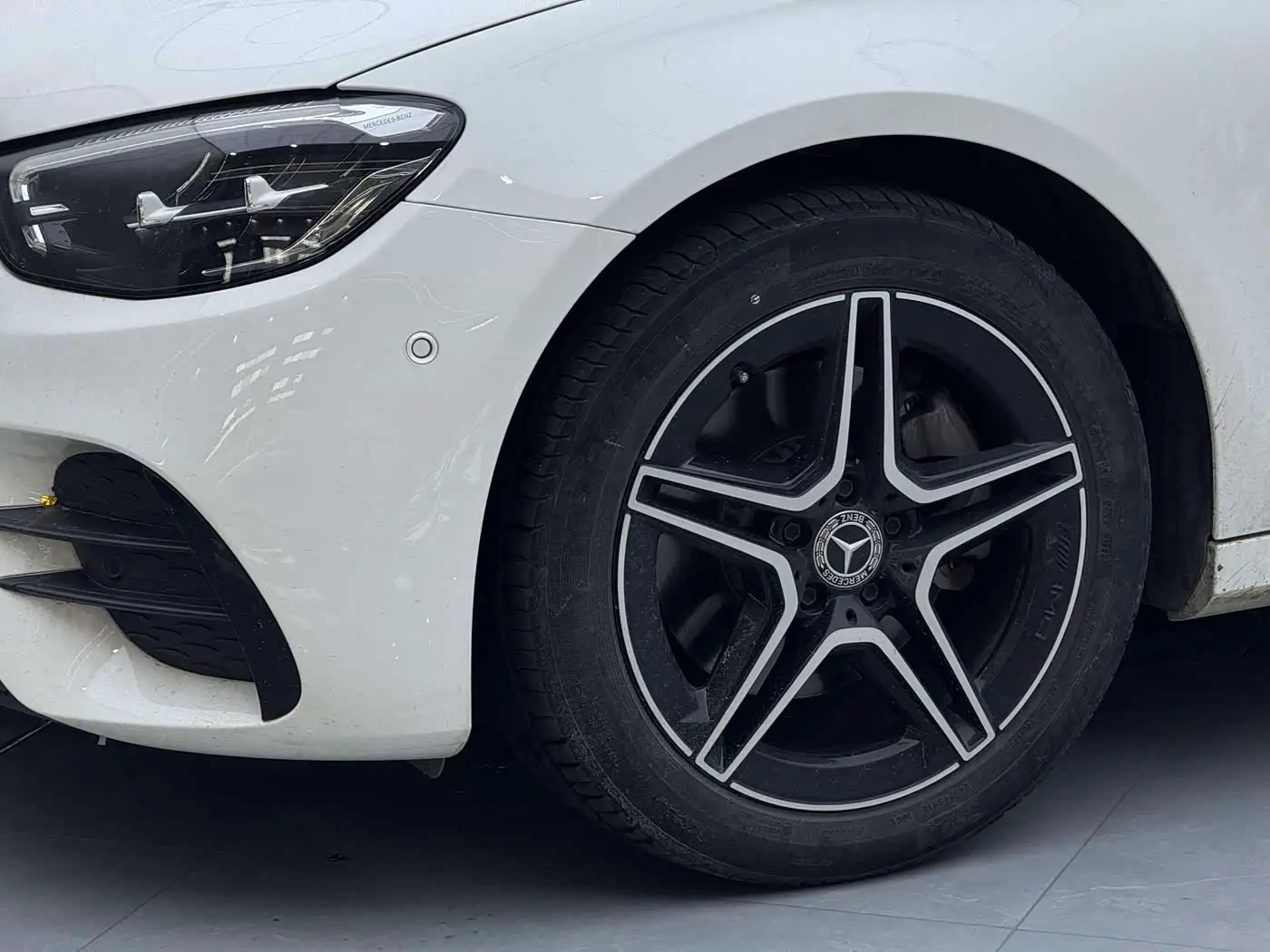 Mercedes-Benz E-Class 2023 — Фото 14/20