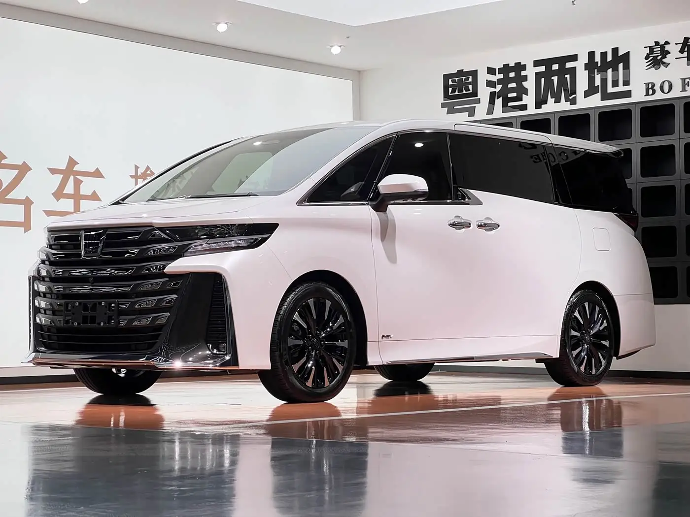 Toyota Vellfire, 2023