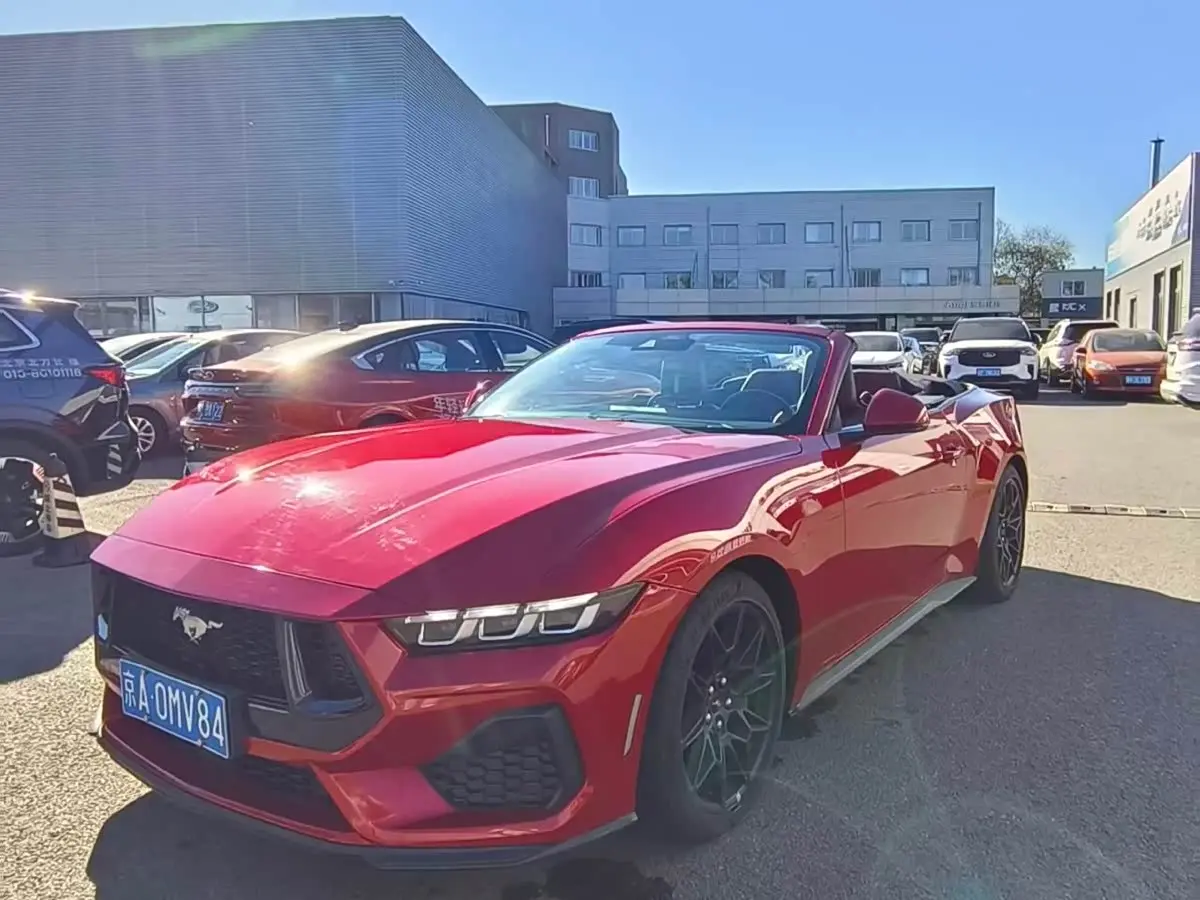 Ford Mustang 2024 — Photo 18/19