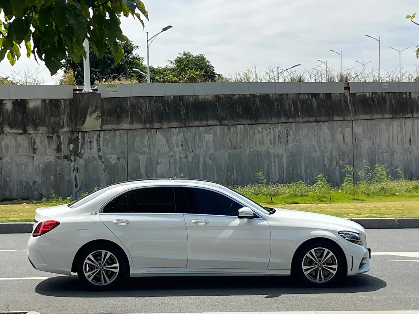 Mercedes-Benz C-Class 2020 — Photo 8/20