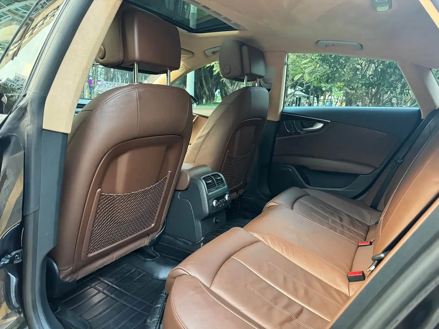 Audi A7 2014 — Photo 8/18