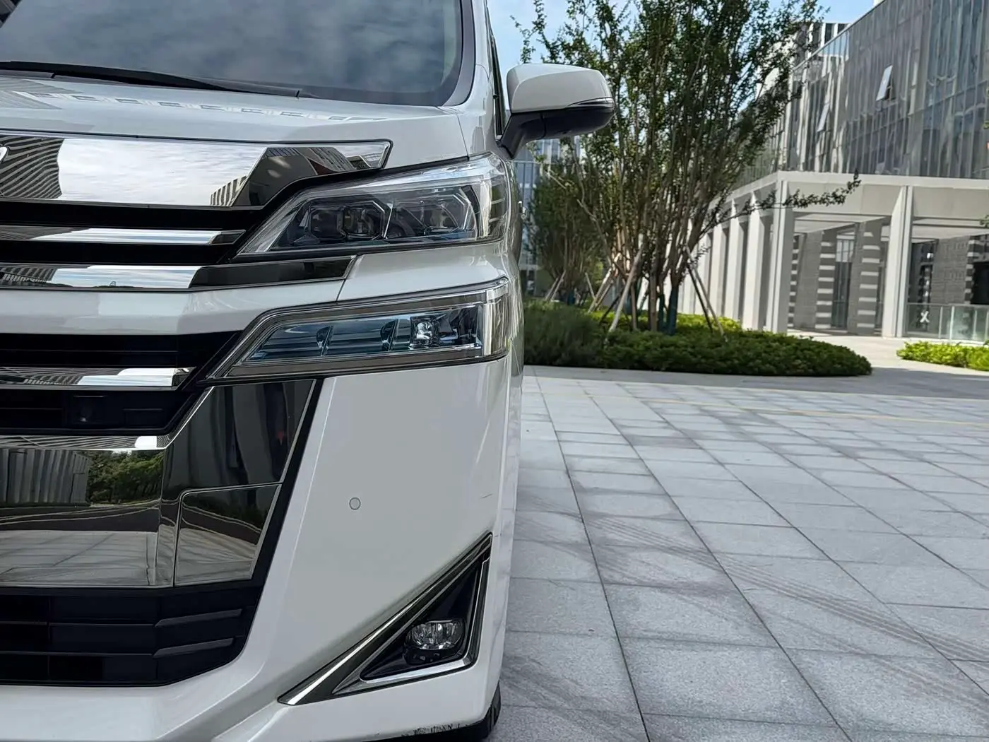 Toyota Vellfire 2021 — Photo 8/20