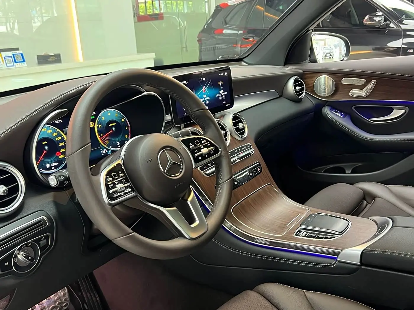 Mercedes-Benz GLC 2021 — Фото 8/20