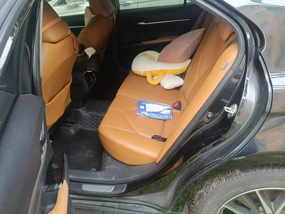 Toyota Camry 2022 — Photo 11/16