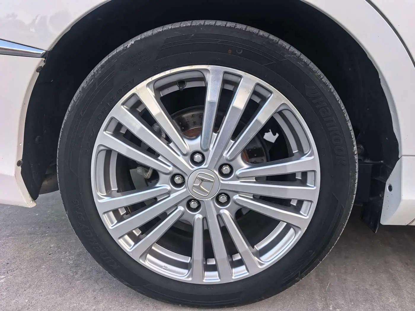 Honda Elysion 2016 — Photo 20/20