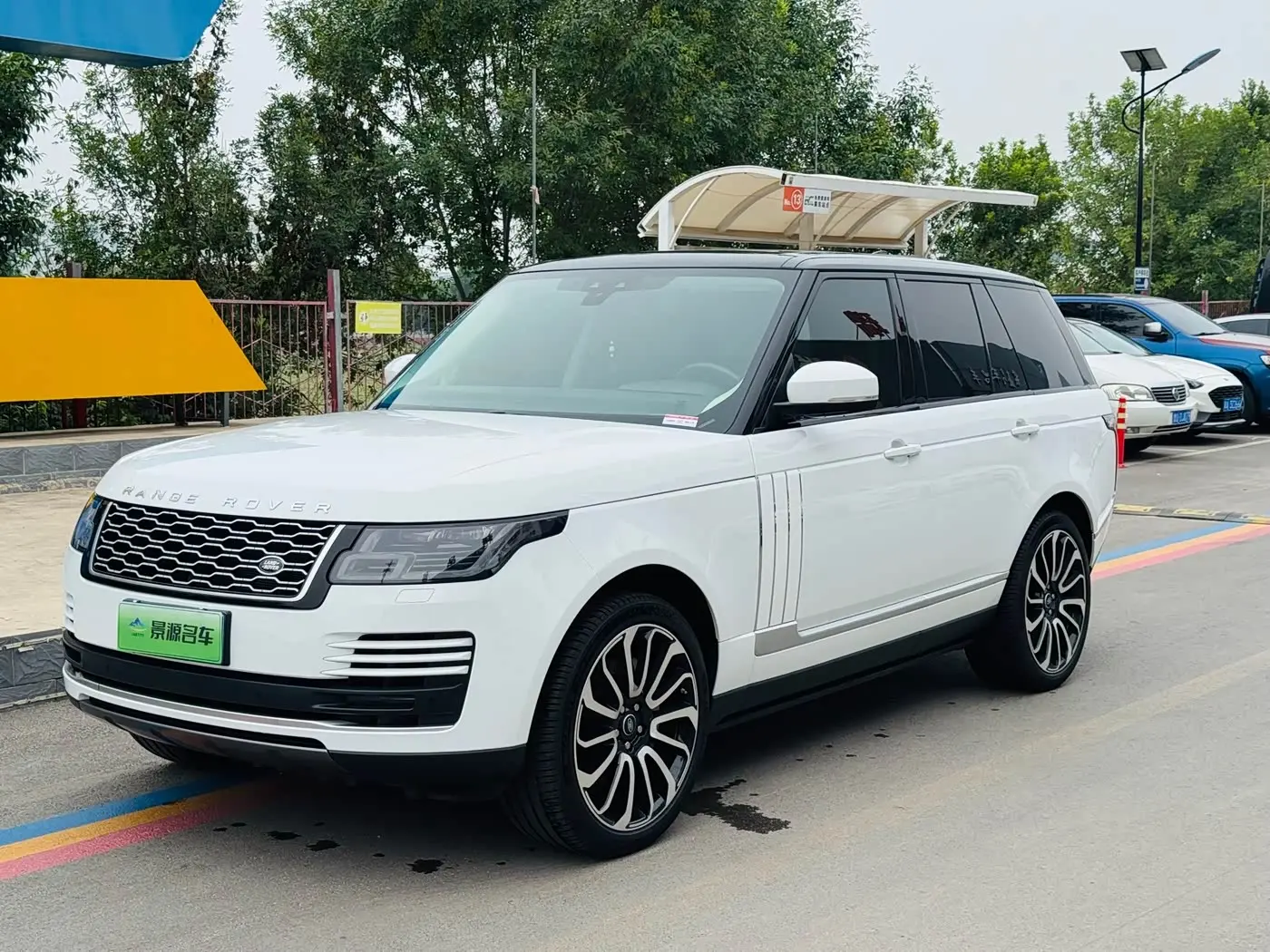Land Rover Range Rover 2020 — Фото 1/20