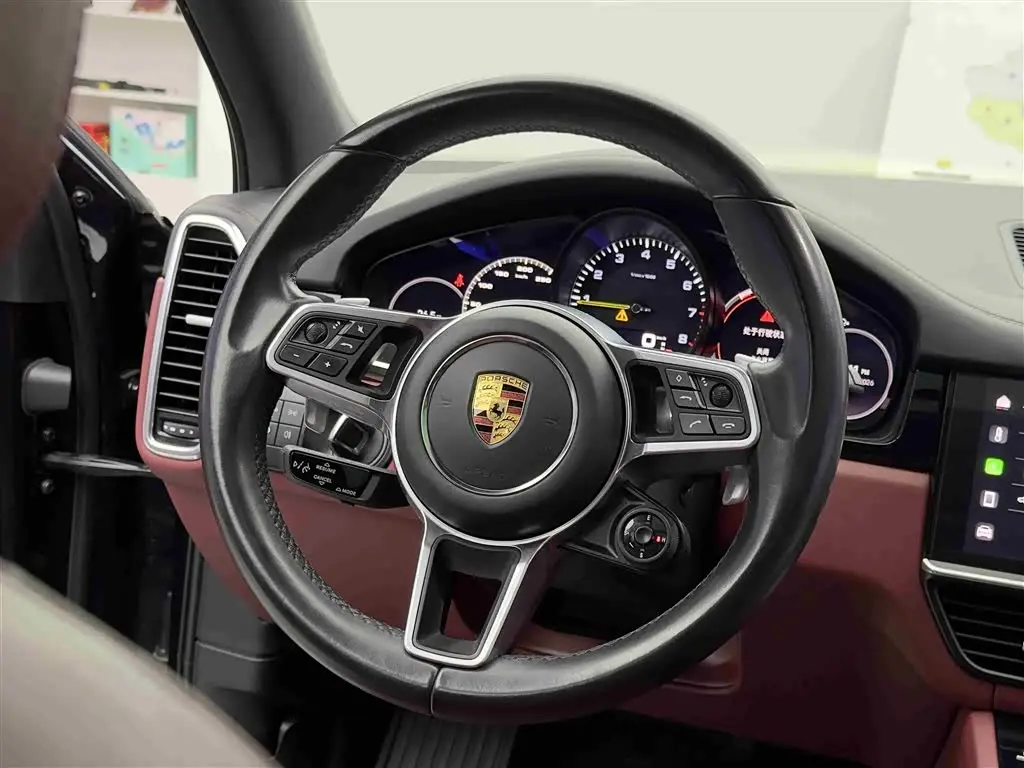 Porsche Cayenne New Energy 2023 — Фото 12/19