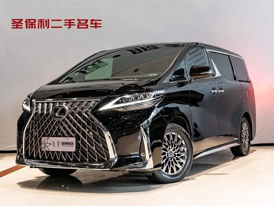 Lexus LM, 2022