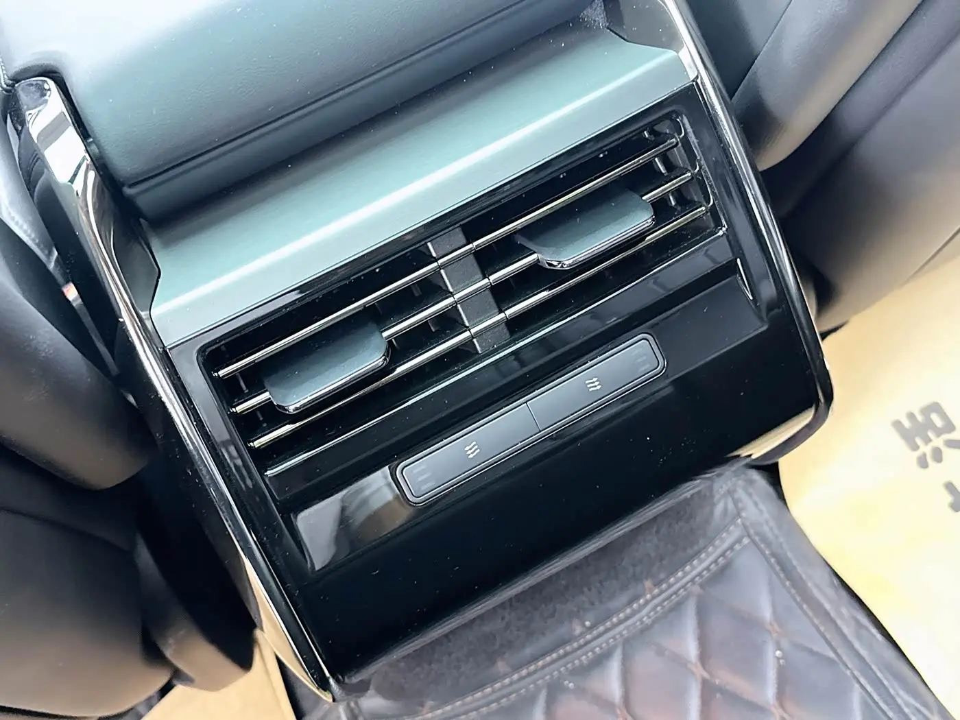 Land Rover Range Rover Sport 2024 — Photo 9/20