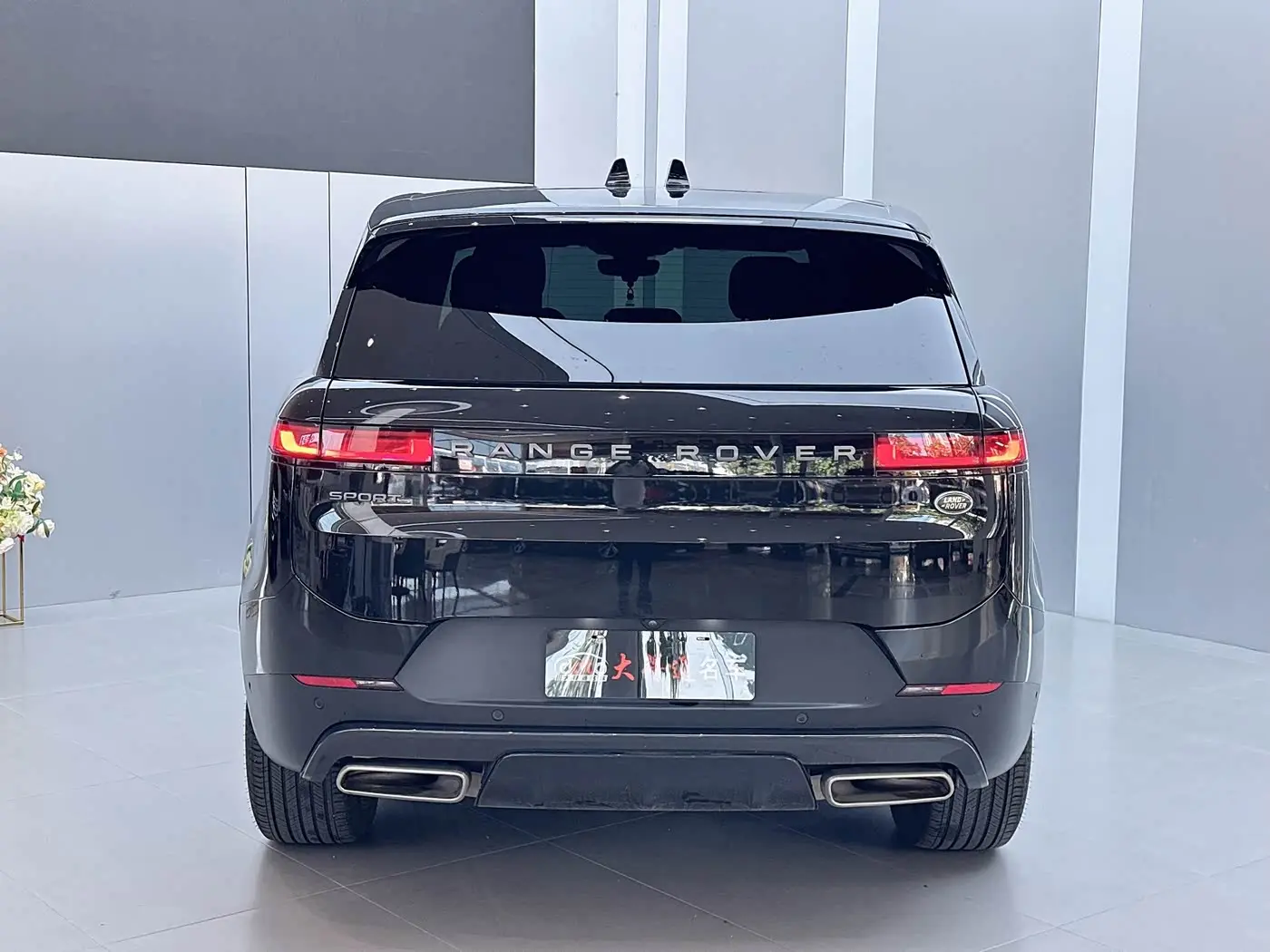 Land Rover Range Rover Sport 2024 — Photo 19/20