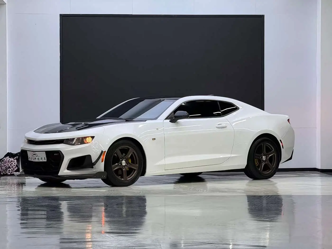 Chevrolet Camaro 2017 — Фото 1/8