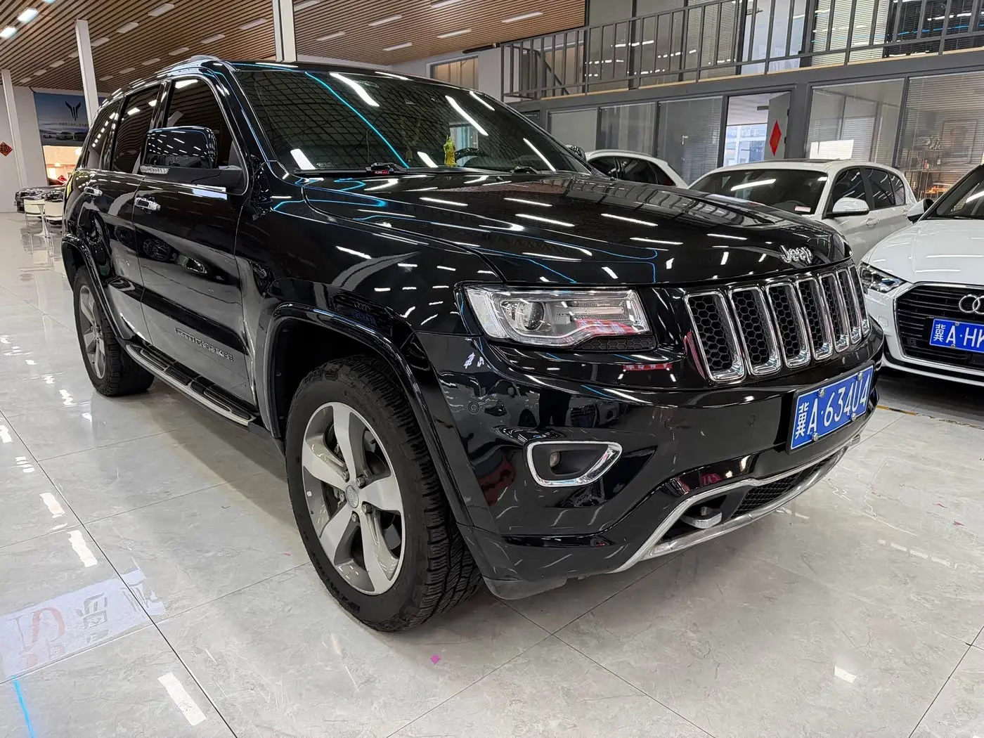 Jeep Grand Cherokee 2015 — Фото 6/9