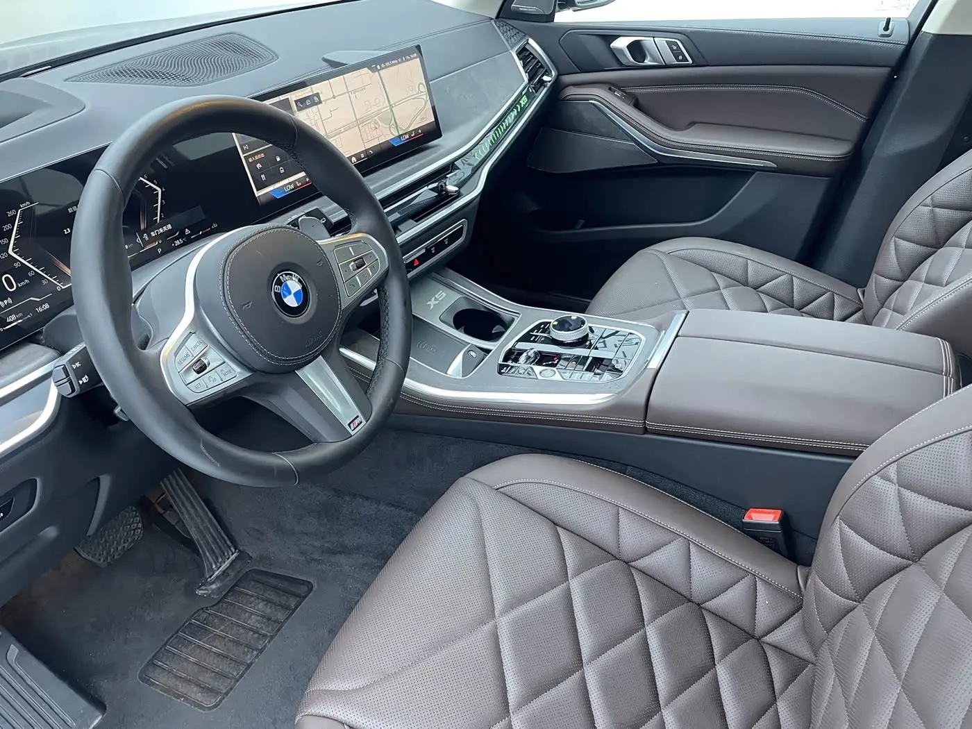 BMW X5 2025 — Фото 8/9