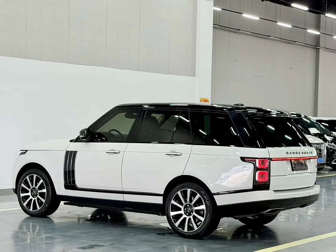 Land Rover Range Rover 2017 — Photo 7/9
