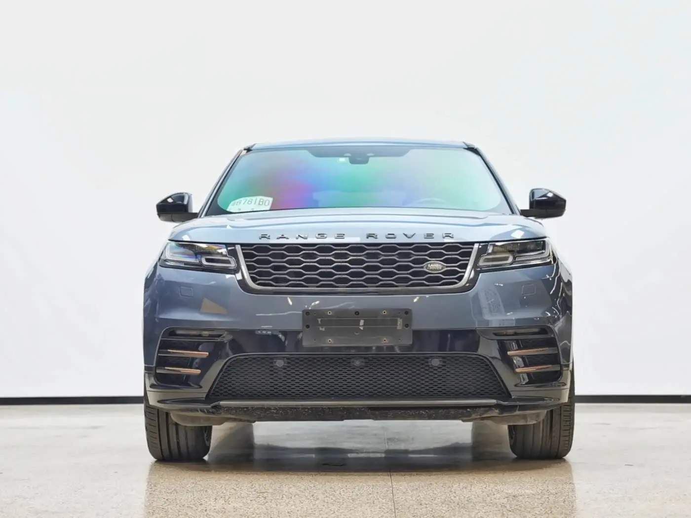 Land Rover Range Rover Velar 2019 — Фото 2/18