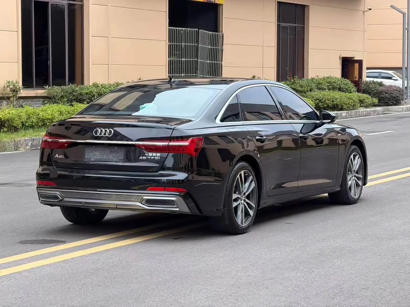 Audi A6L 2021 — Photo 6/9